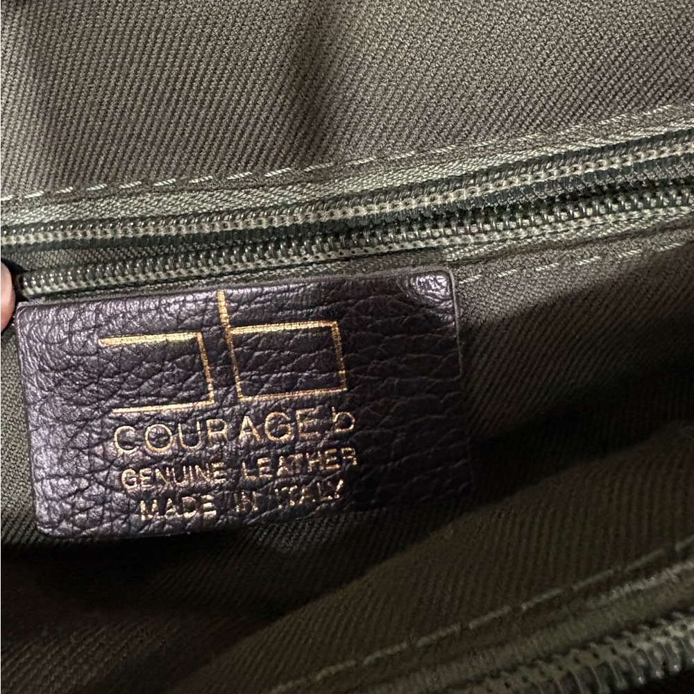 Courage.b Crocodile Embossed White Leather Bag - Picture 8 of 12